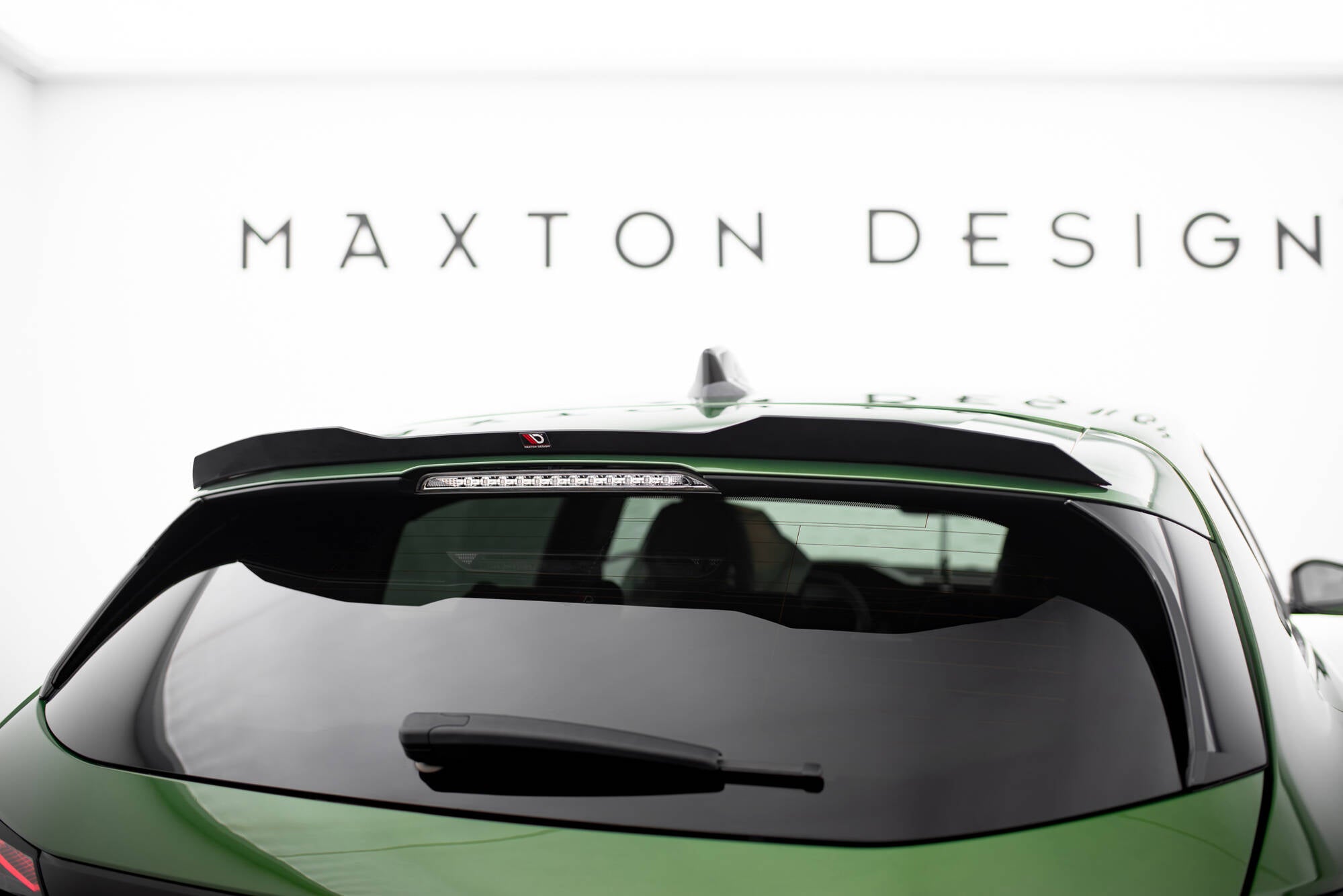 Maxton Design Spoiler CAP passend für Peugeot 308 GT Hatchback Mk3 schwarz Hochglanz