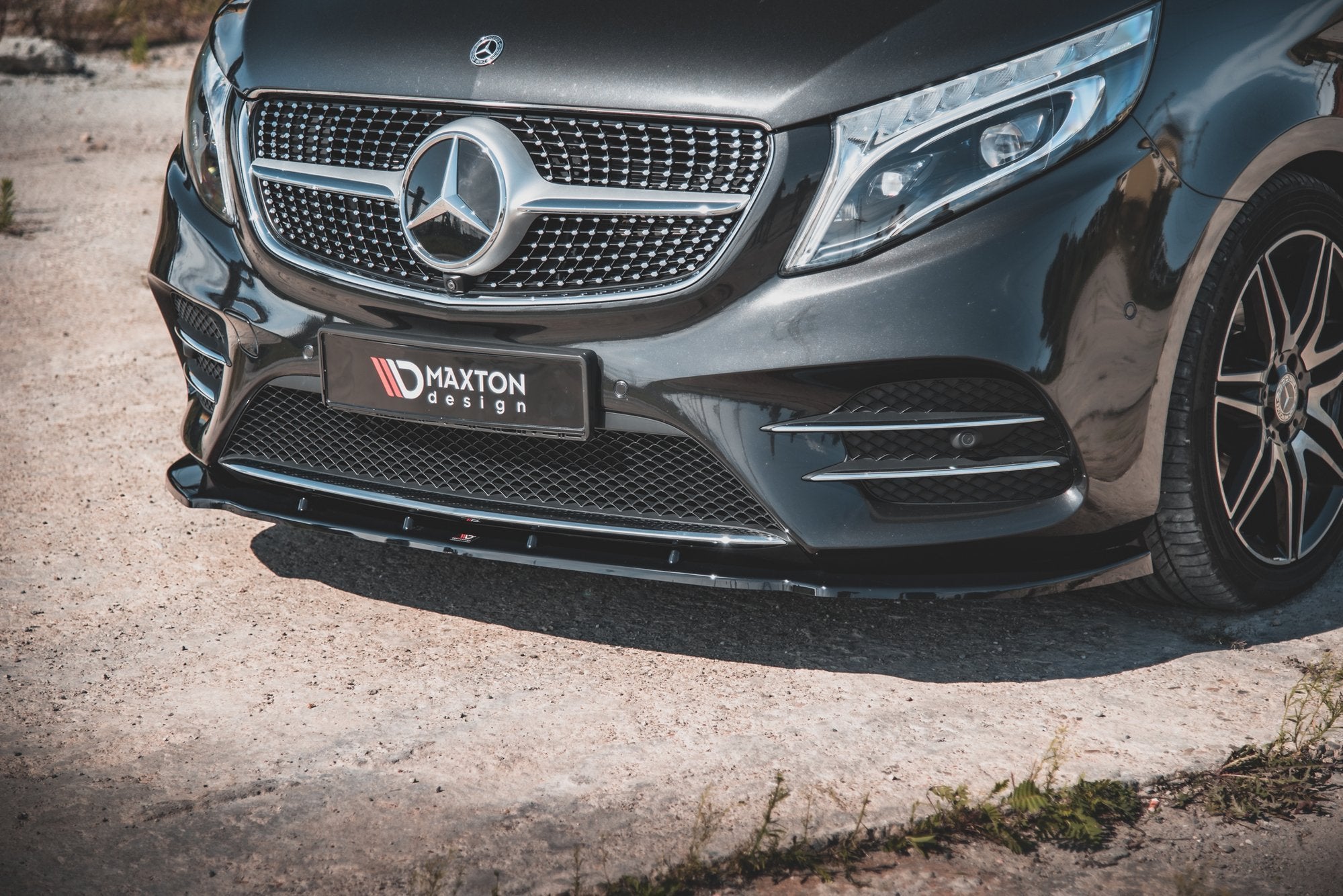 Maxton Design Street+ Spoilerlippe Front Ansatz V.2 passend für Mercedes-Benz V-Klasse AMG-Line W447 schwarz Hochglanz