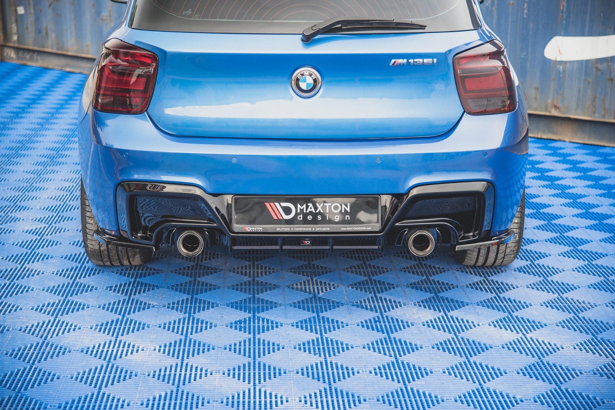 Maxton Design Heck Ansatz Flaps Diffusor V.2 passend für (Für heckansatz v.1) BMW M135i F20 schwarz Hochglanz
