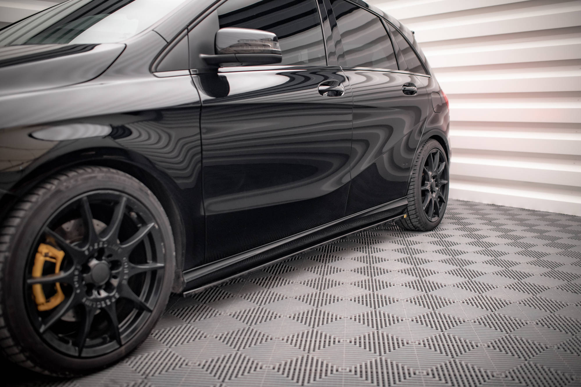 Maxton Design Street+ Seitenschweller Leisten passend für Mercedes-Benz B W246 Facelift schwarz Hochglanz