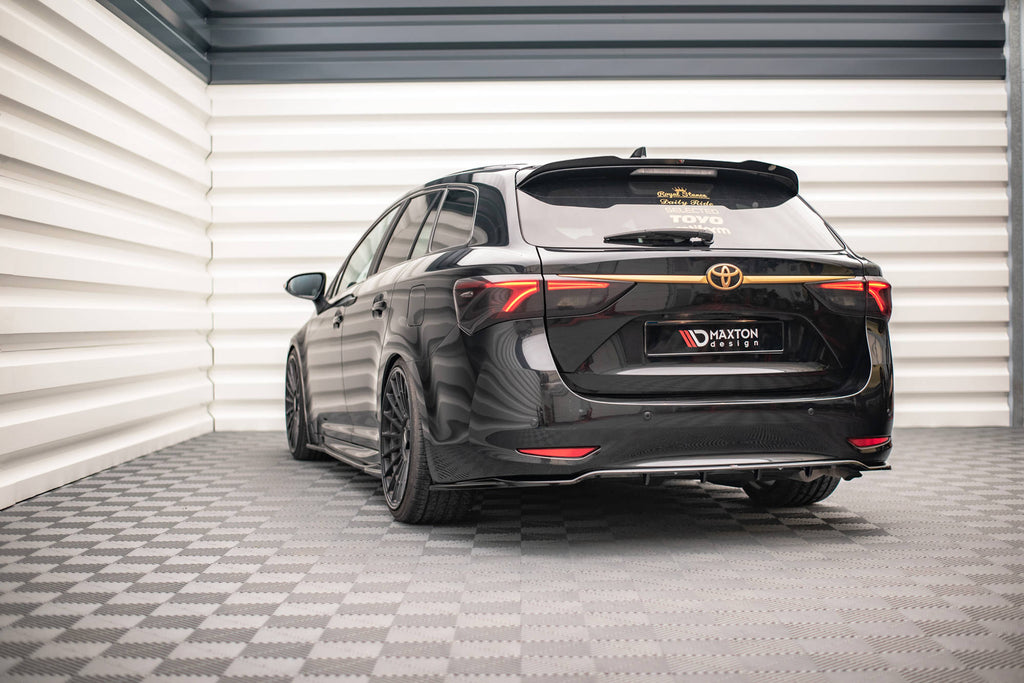 Maxton Design Mittlerer Diffusor Heck Ansatz DTM Look für Toyota Avensis Mk3 Facelift schwarz matt
