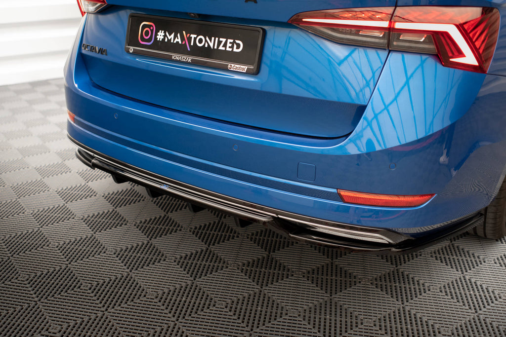 Maxton Design Street+ Mittlerer Diffusor RACE passend für Skoda Octavia Sportline Mk4 schwarz Hochglanz