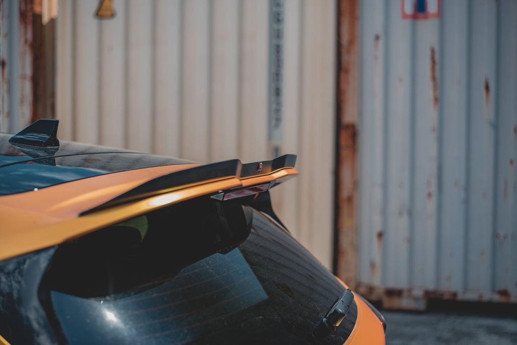Maxton Design Spoiler CAP V.1 passend für Ford Focus Hatchback ST Mk4 schwarz Hochglanz