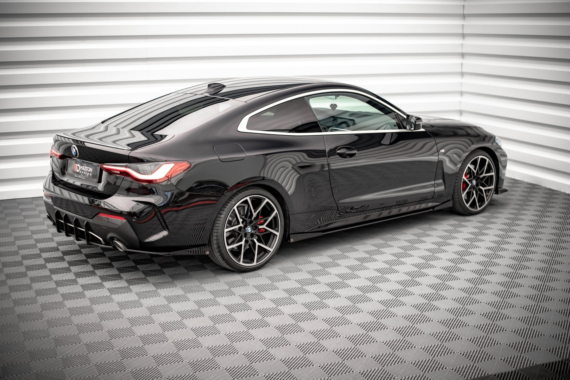 Maxton Design Street Pro Street+ Seitenschweller Leisten + Flaps passend für BMW 4er M-Paket / M440i G22 / G23 / G22 Facelift / G23 Facelift schwarz Hochglanz