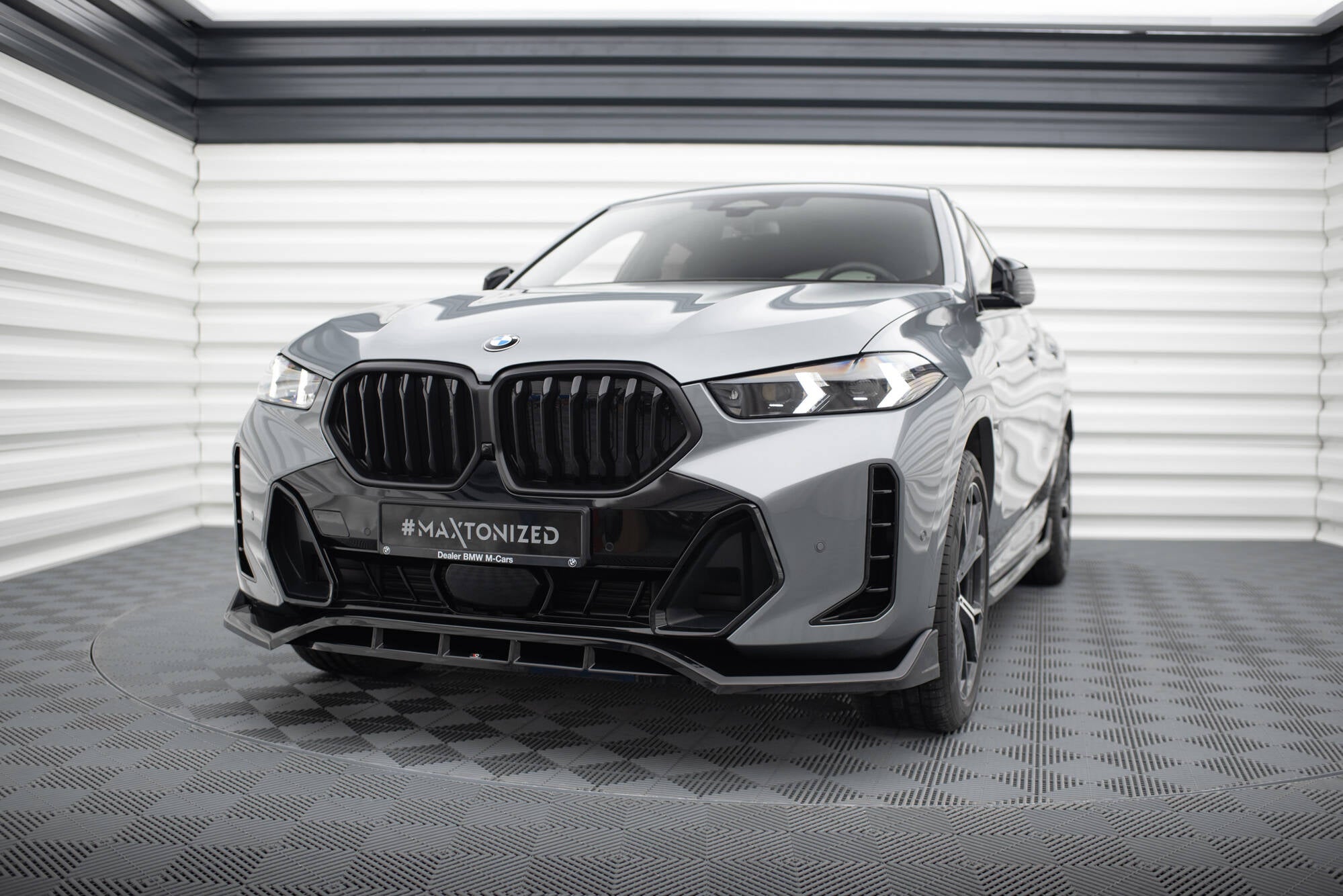 Maxton Design Street+ Spoilerlippe Front Ansatz V.2 passend für BMW X6 M-Paket G06 Facelift schwarz Hochglanz
