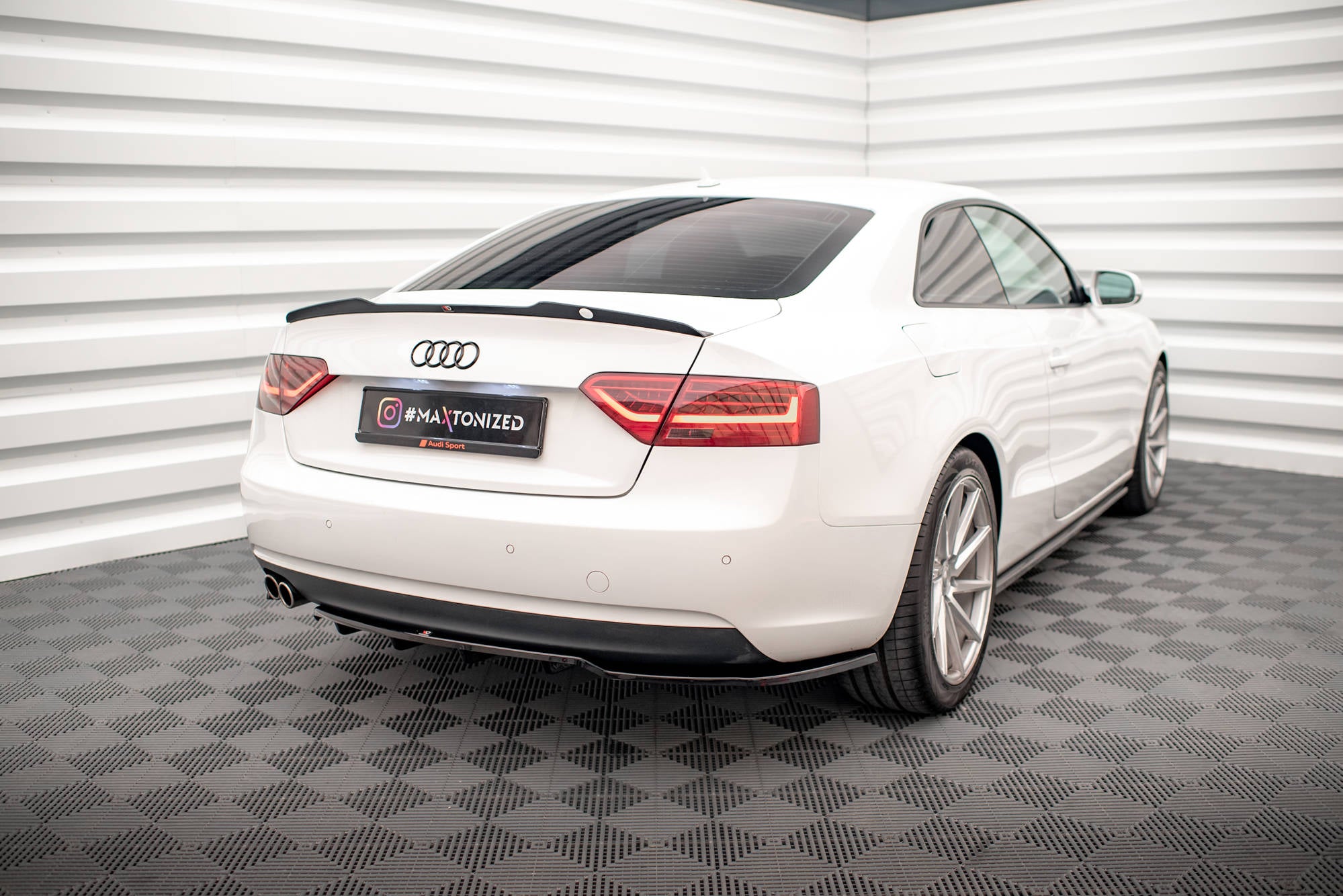Maxton Design Spoiler CAP passend für Audi A5 Coupe 8T schwarz Hochglanz