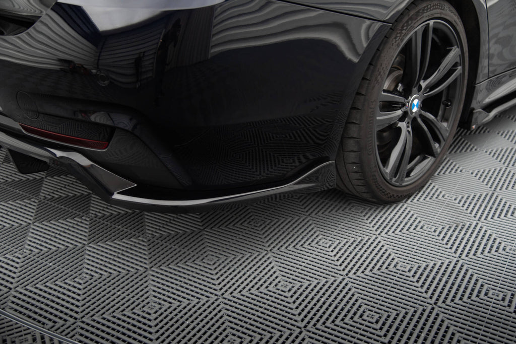 Maxton Design Street+ Mittlerer Diffusor RACE passend für BMW 4er Coupe / Gran Coupe / Cabrio M-Paket F32 / F36 / F33 schwarz Hochglanz