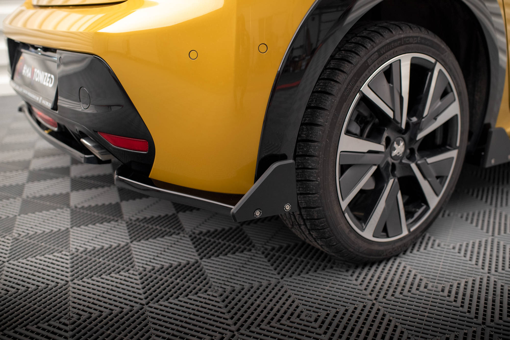 Maxton Design Heck Ansatz Flaps Diffusor V.1 + Flaps passend für Peugeot 208 GT Mk2