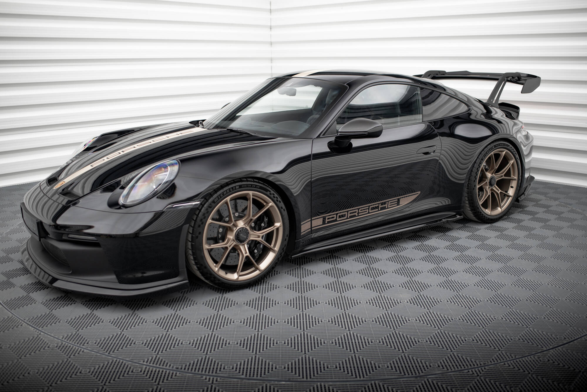 Maxton Design Street+ Seitenschweller Leisten passend für Porsche 911 992 GT3 schwarz Hochglanz