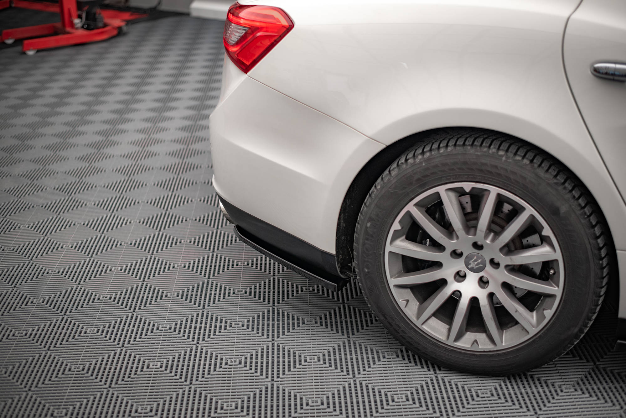 Maxton Design Heck Ansatz Flaps Diffusor passend für Maserati Ghibli Mk3 schwarz Hochglanz