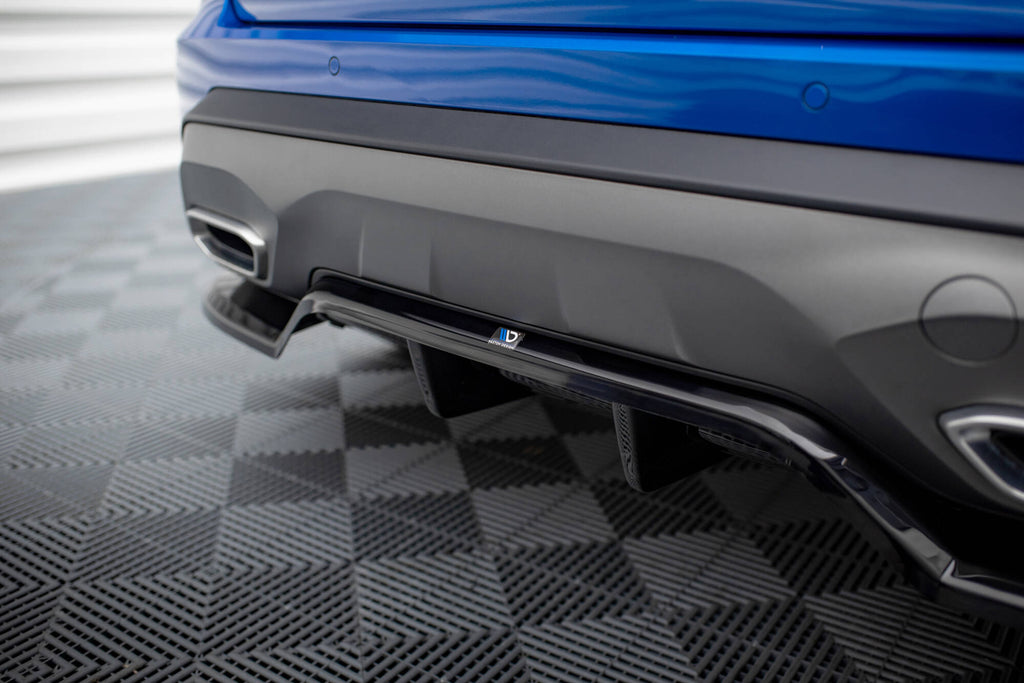 Maxton Design Street+ Mittlerer Diffusor RACE passend für Seat Arona FR Mk1 Facelift schwarz Hochglanz