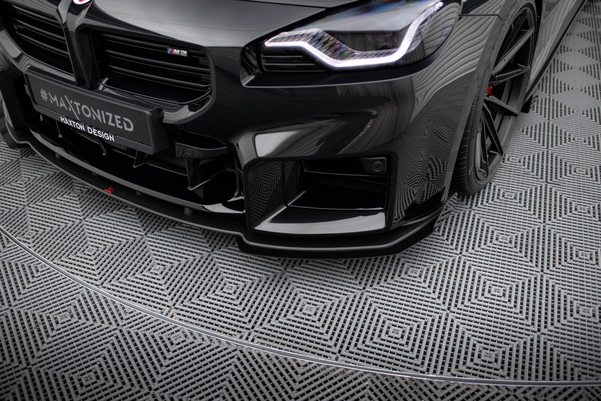 Maxton Design Front Stoßstange Flaps passend für BMW M2 G87 schwarz Hochglanz