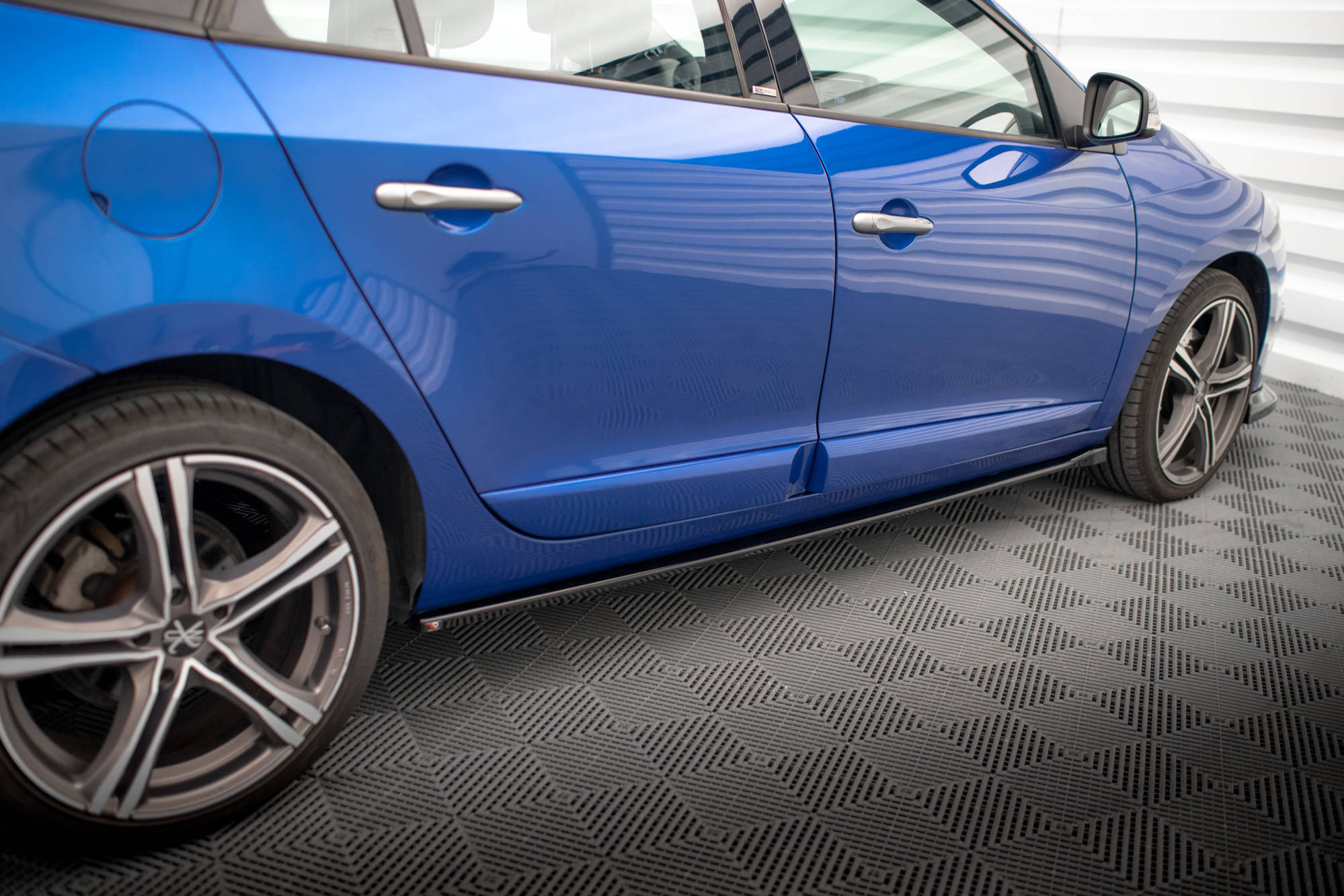 Maxton Design Street+ Seitenschweller Leisten passend für Renault Megane GT Line Grandtour Mk3 Facelift schwarz Hochglanz
