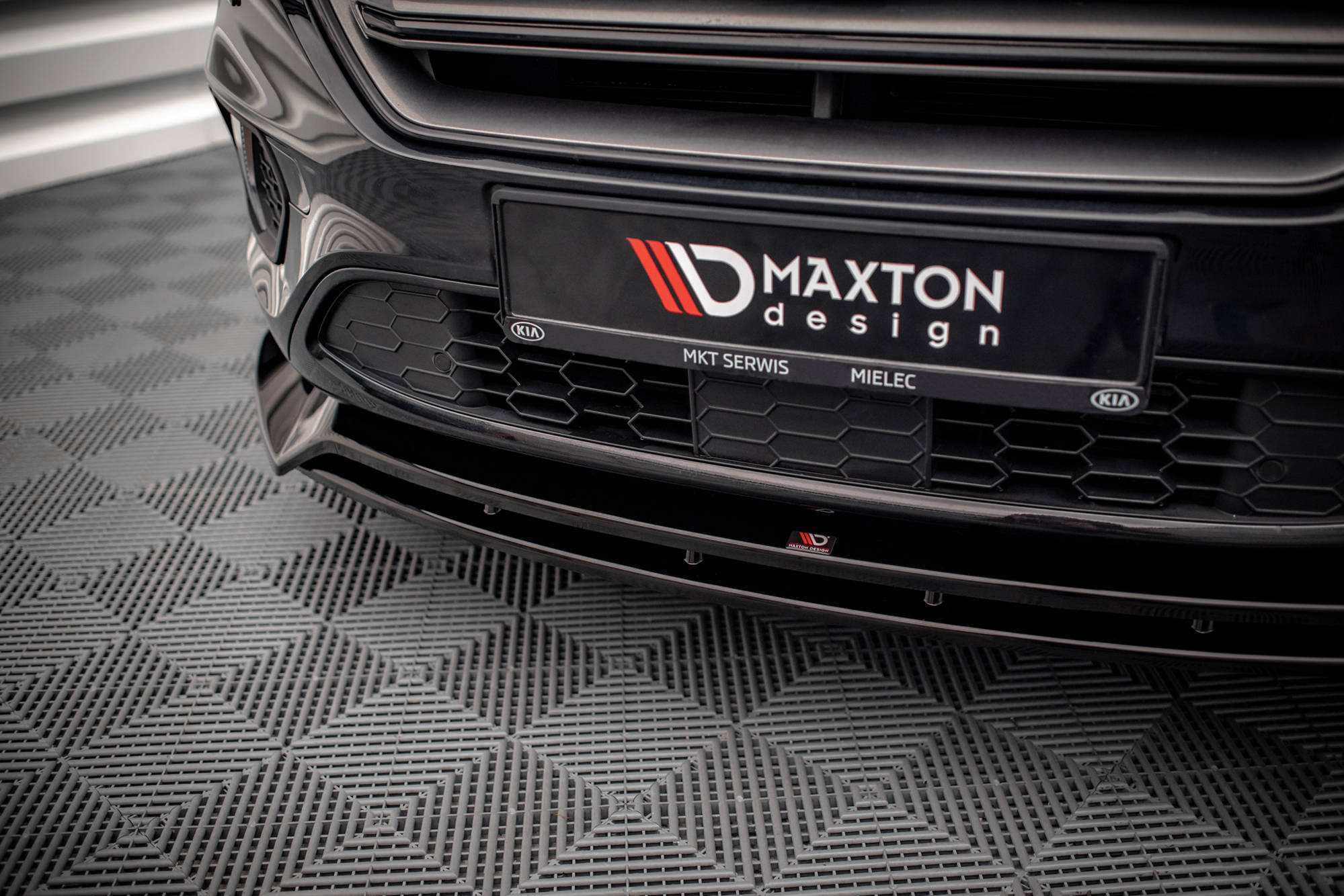 Maxton Design Street+ Spoilerlippe Front Ansatz V.1 passend für Ford Escape ST-Line Mk3 schwarz Hochglanz
