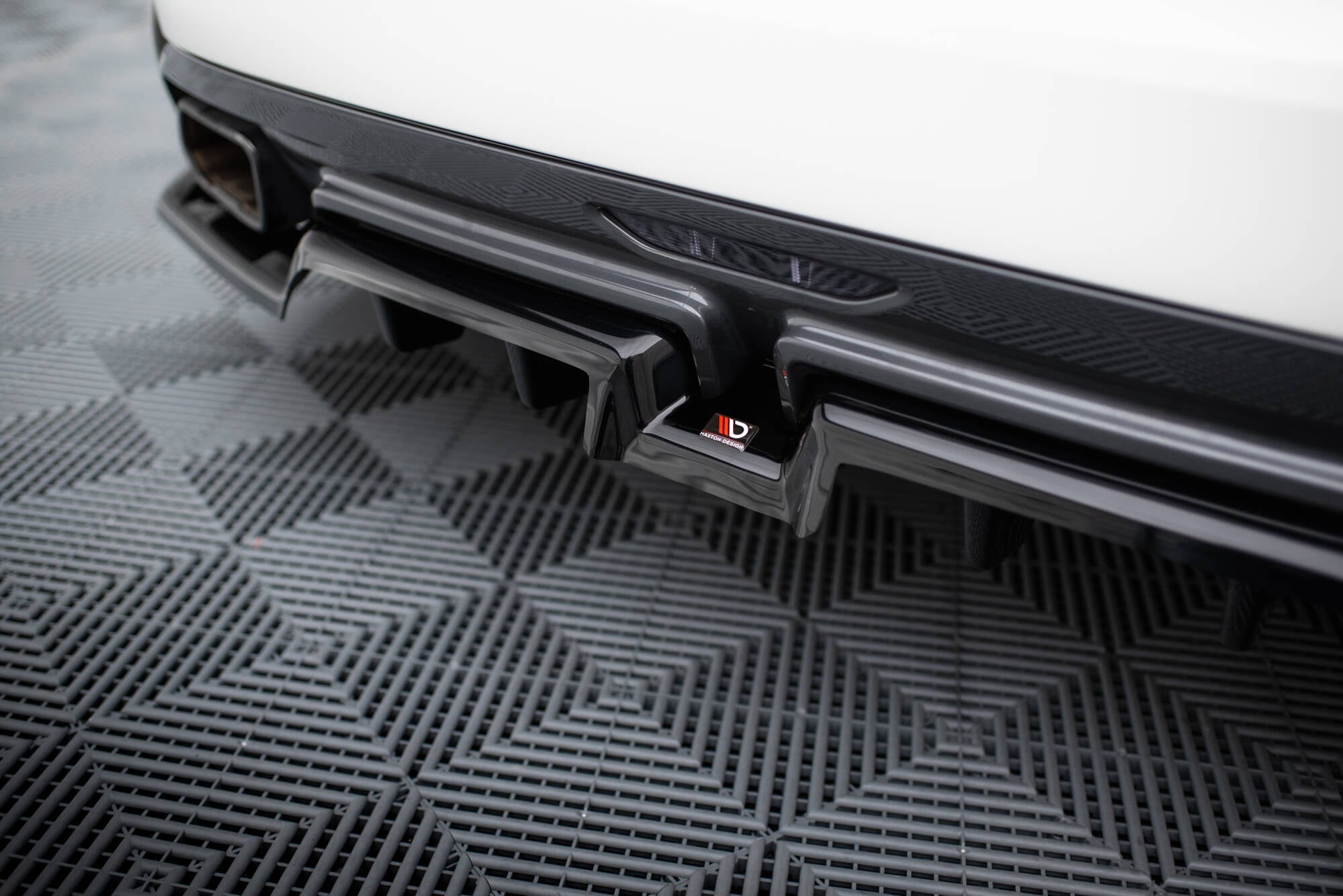 Maxton Design Street+ Mittlerer Diffusor RACE passend für BMW Z4 M40i G29 schwarz Hochglanz