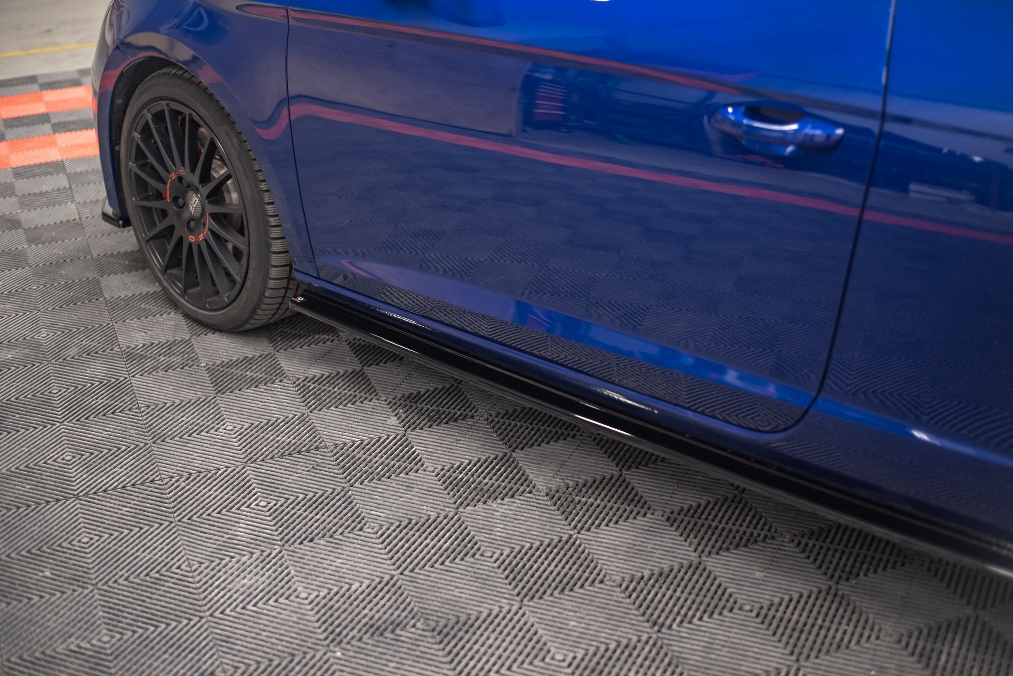 Maxton Design Street+ Seitenschweller Leisten passend für Seat Leon Cupra / FR SC Mk3 / Mk3 FL schwarz Hochglanz