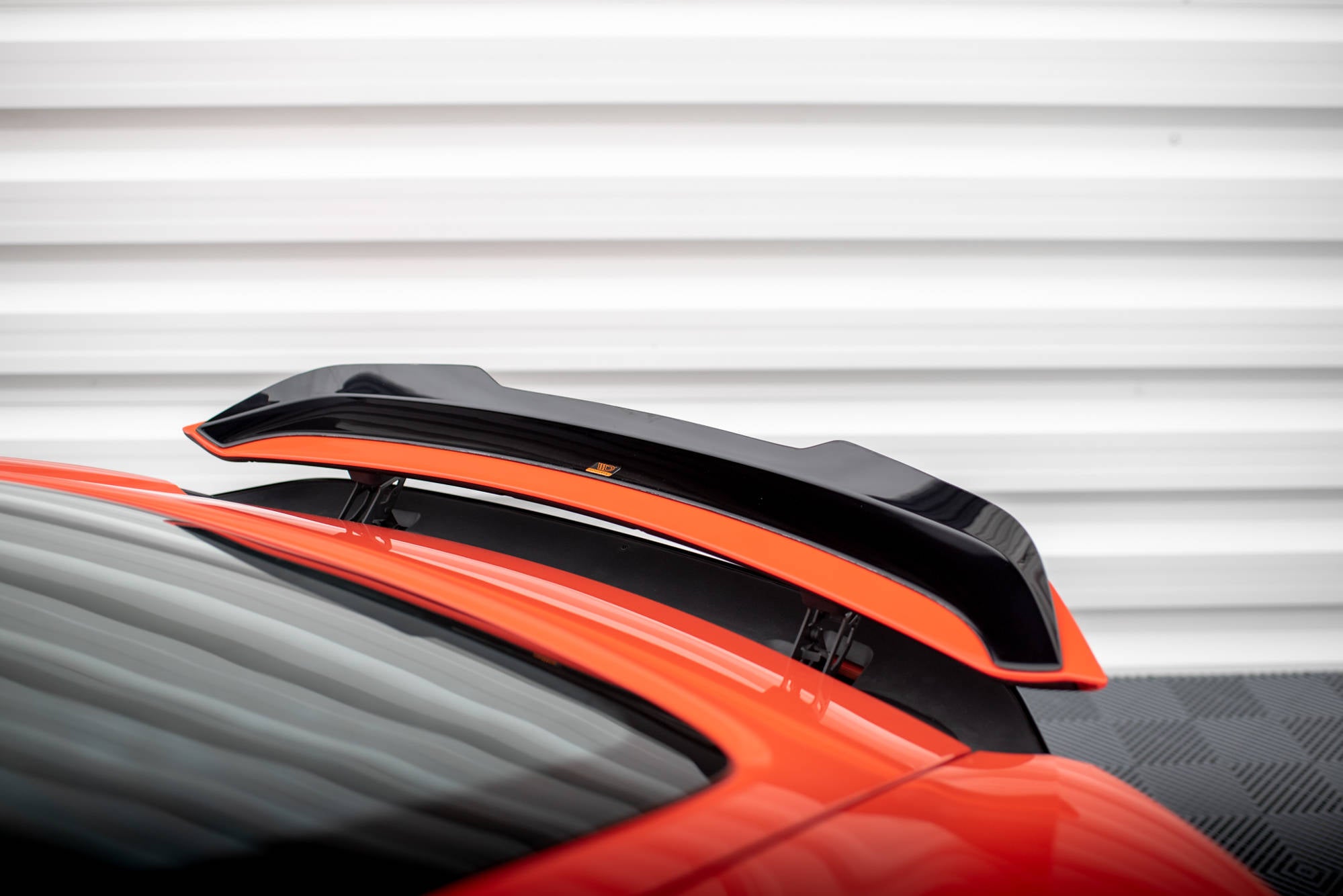 Maxton Design Spoiler CAP passend für Porsche 718 Cayman 982c schwarz Hochglanz