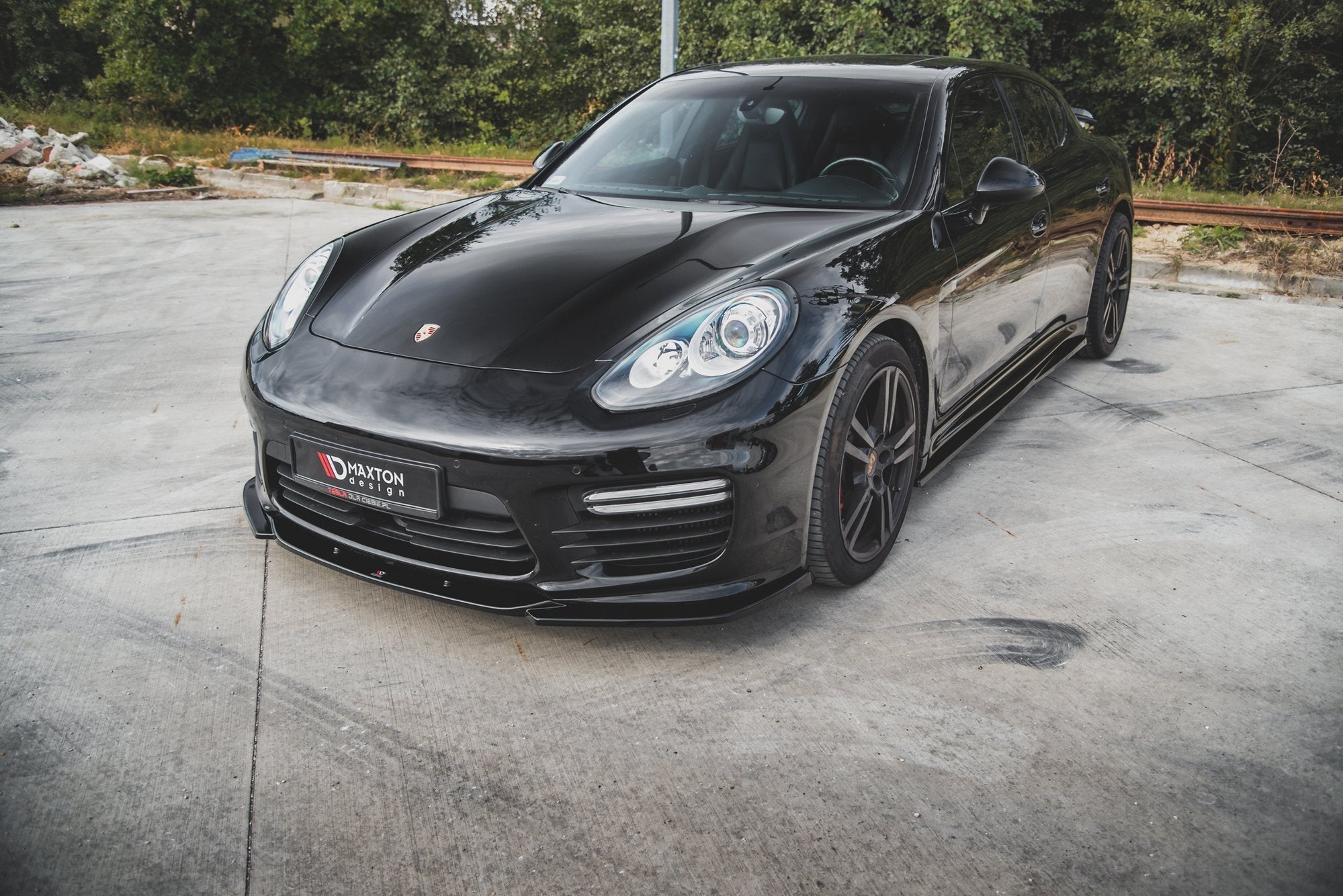 Maxton Design Street+ Spoilerlippe Front Ansatz V.2 passend für Porsche Panamera Turbo 970 Facelift schwarz Hochglanz