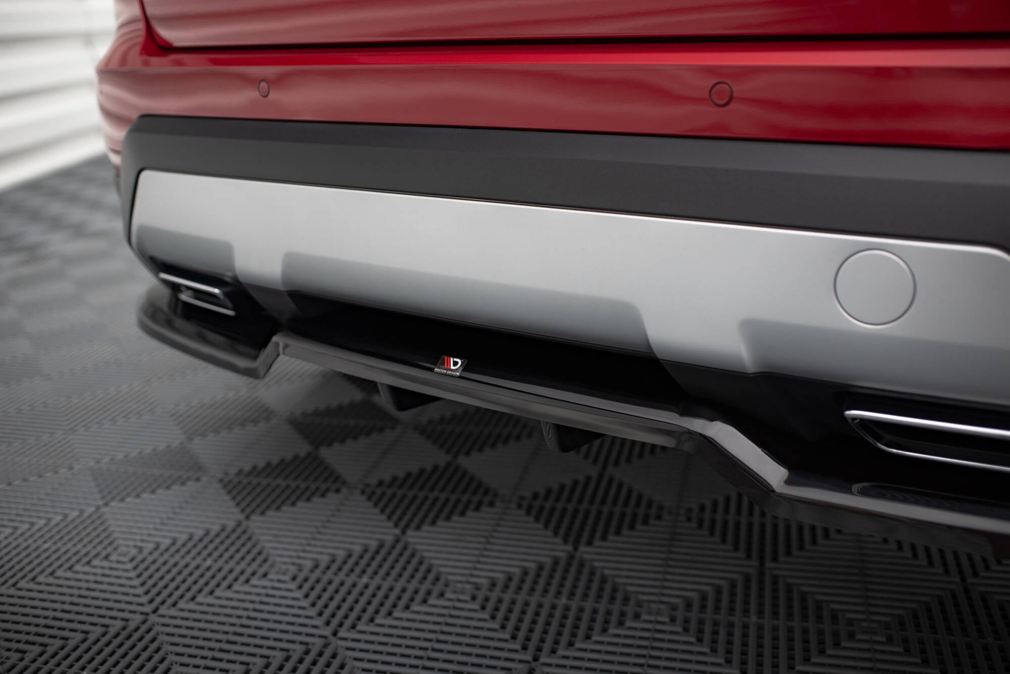 Maxton Design Street+ Mittlerer Diffusor RACE passend für Seat Arona FR Mk1 schwarz Hochglanz