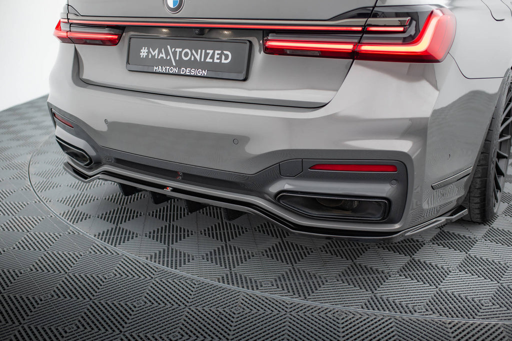 Maxton Design Street+ Mittlerer Diffusor RACE V.2 passend für BMW 7 M-Paket G11 / G12 Facelift schwarz Hochglanz