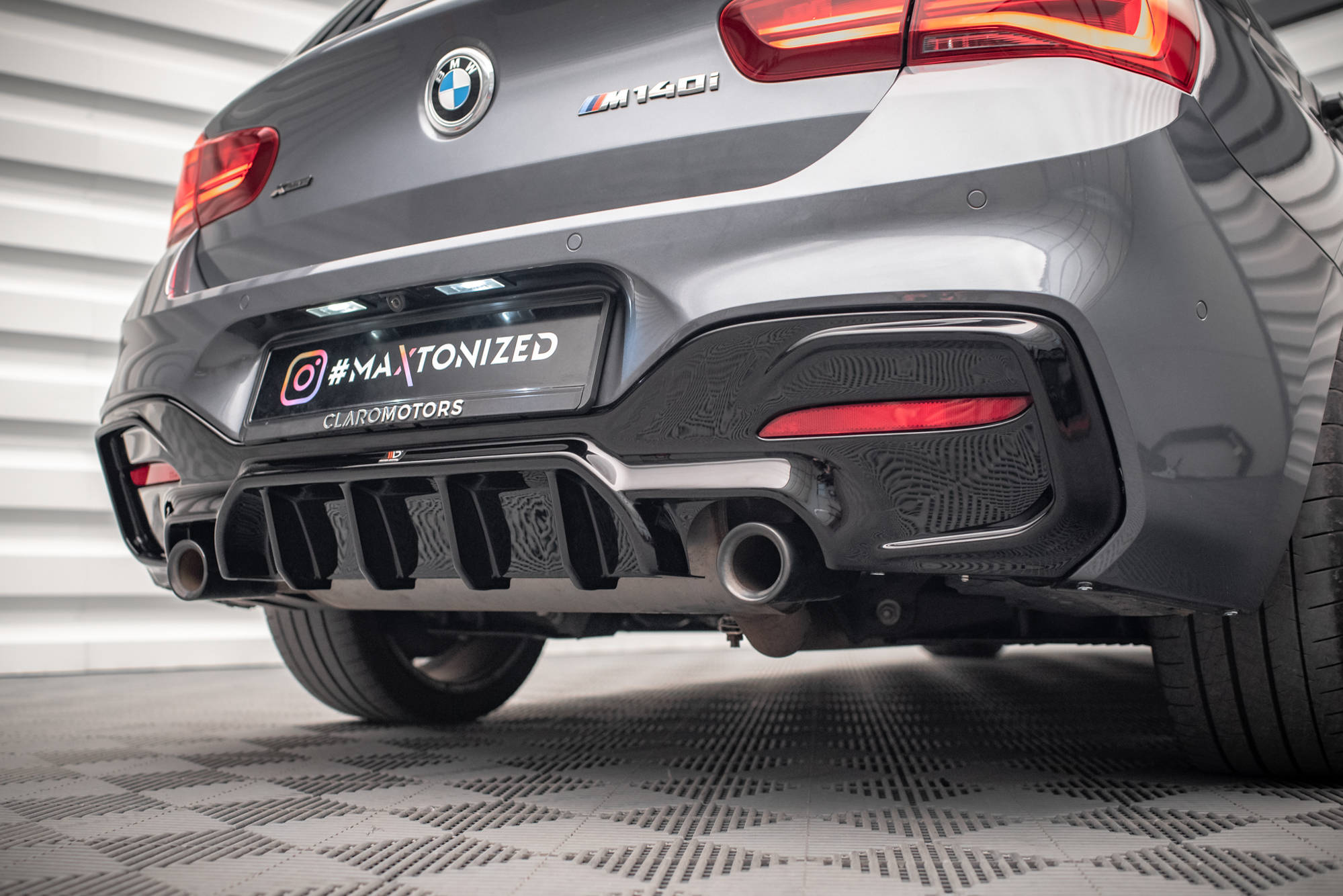 Maxton Design Diffusor Heck Ansatz passend für Bmw 1 F20/ F21 Facelift M-Power schwarz Hochglanz