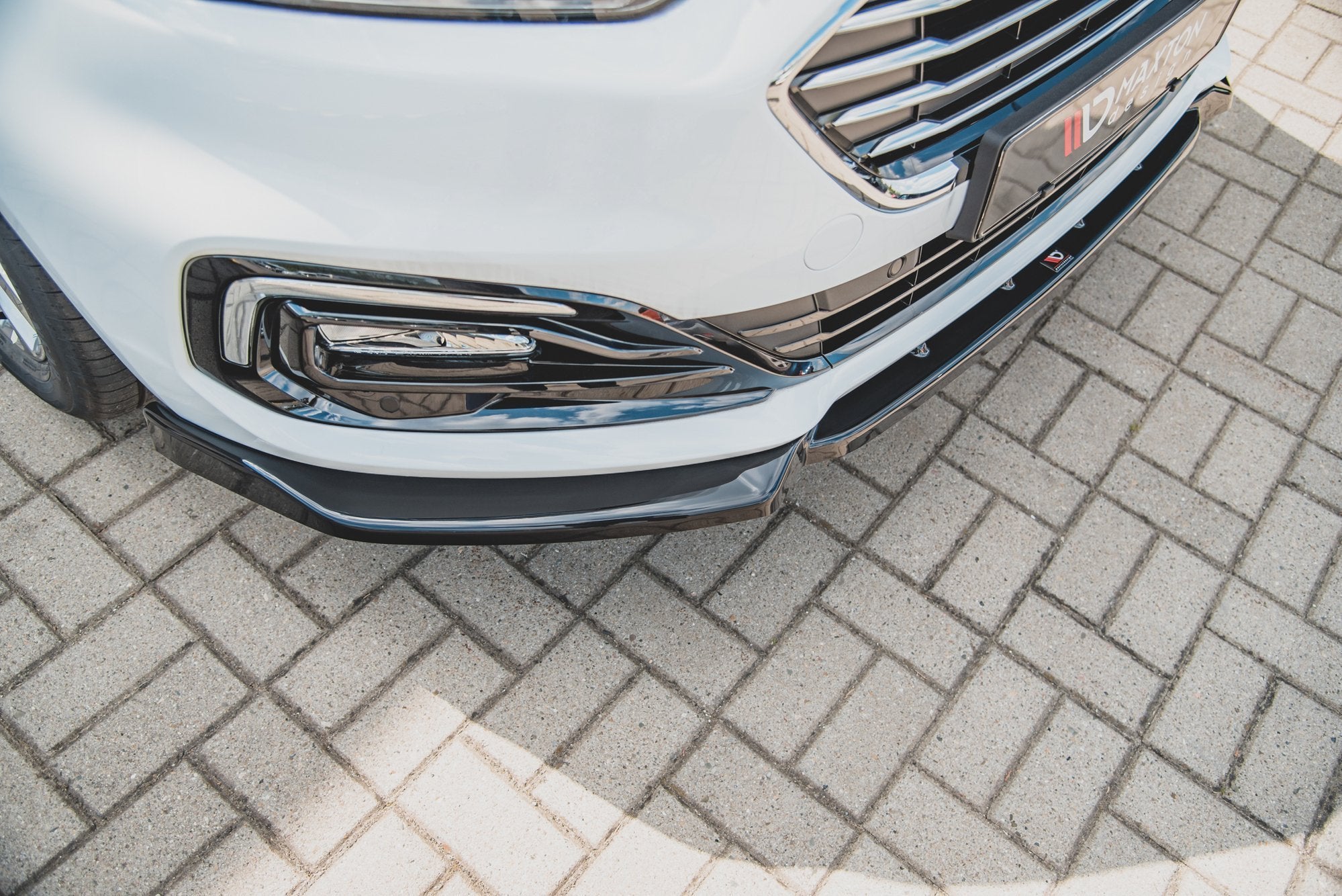 Maxton Design Street+ Spoilerlippe Front Ansatz passend für Ford Mondeo Mk5 Facelift schwarz Hochglanz