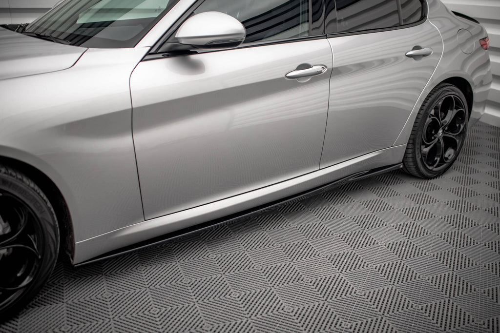 Maxton Design Street+ Seitenschweller Leisten passend für Alfa Romeo Giulia Sport schwarz Hochglanz