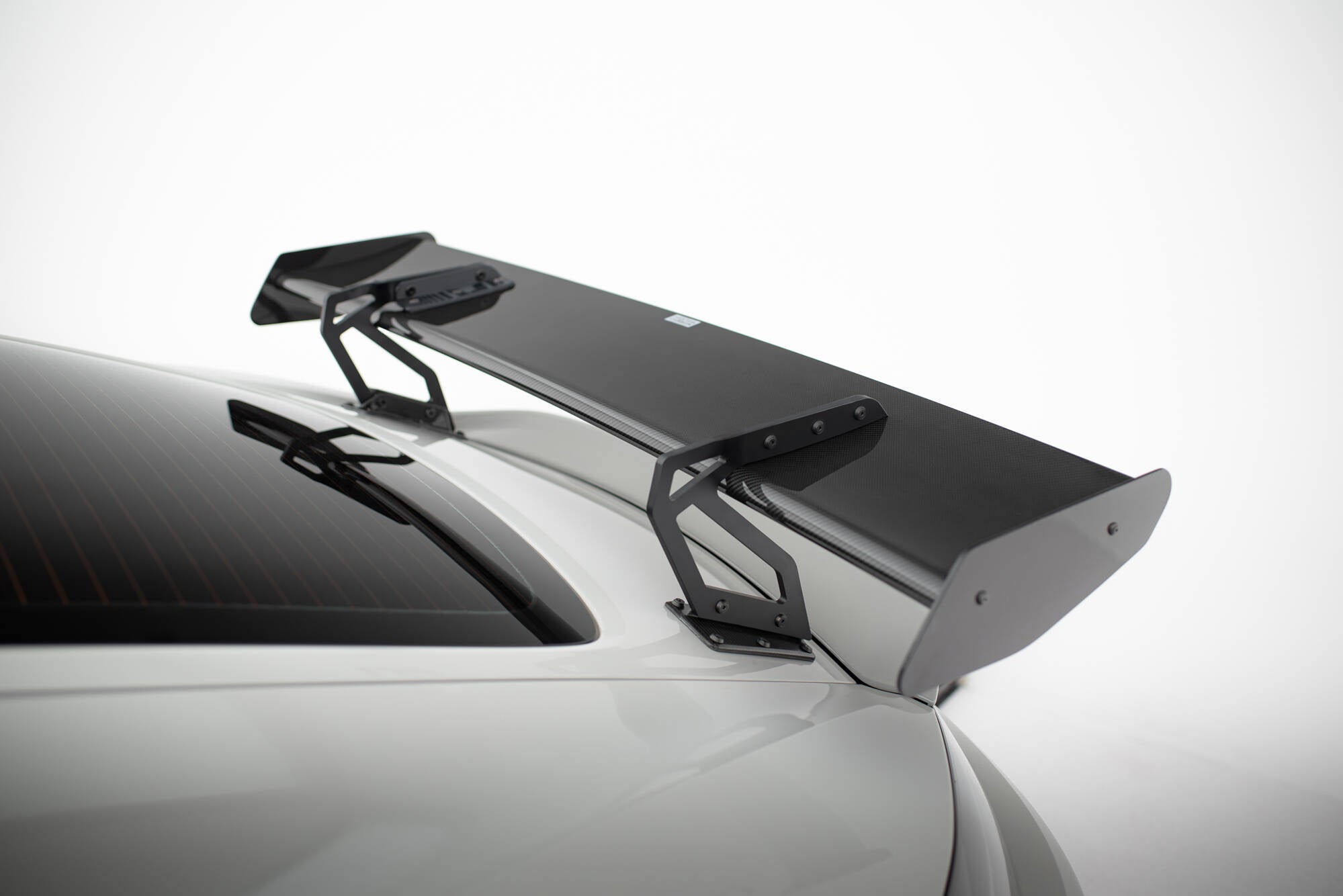 Maxton Design Carbon Spoiler With Upper Swan Mounting V.2 + LED Porsche 718 Cayman 982c für Porsche Cayman 982c
