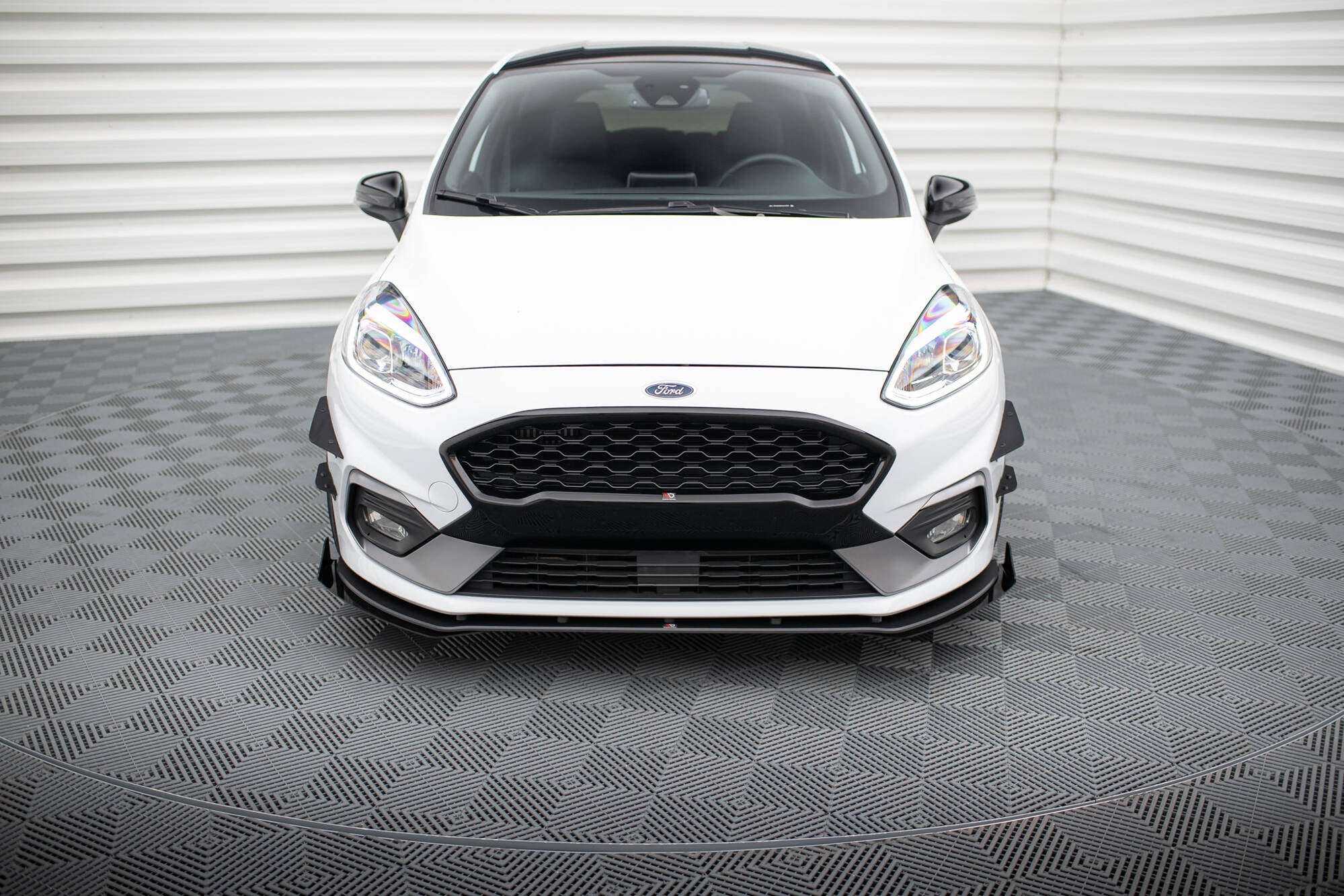 Maxton Design Street Pro Street+ Spoilerlippe Front Ansatz passend für + Front Stoßstangen Racing Flaps passend passend für Ford Fiesta Mk8 ST / ST-Line schwarz Hochglanz