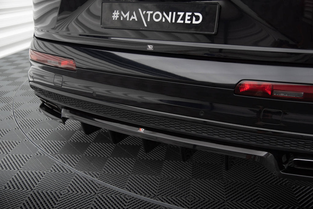 Maxton Design Street+ Mittlerer Diffusor RACE passend für Audi SQ7 / Q7 S-Line Mk2 schwarz Hochglanz