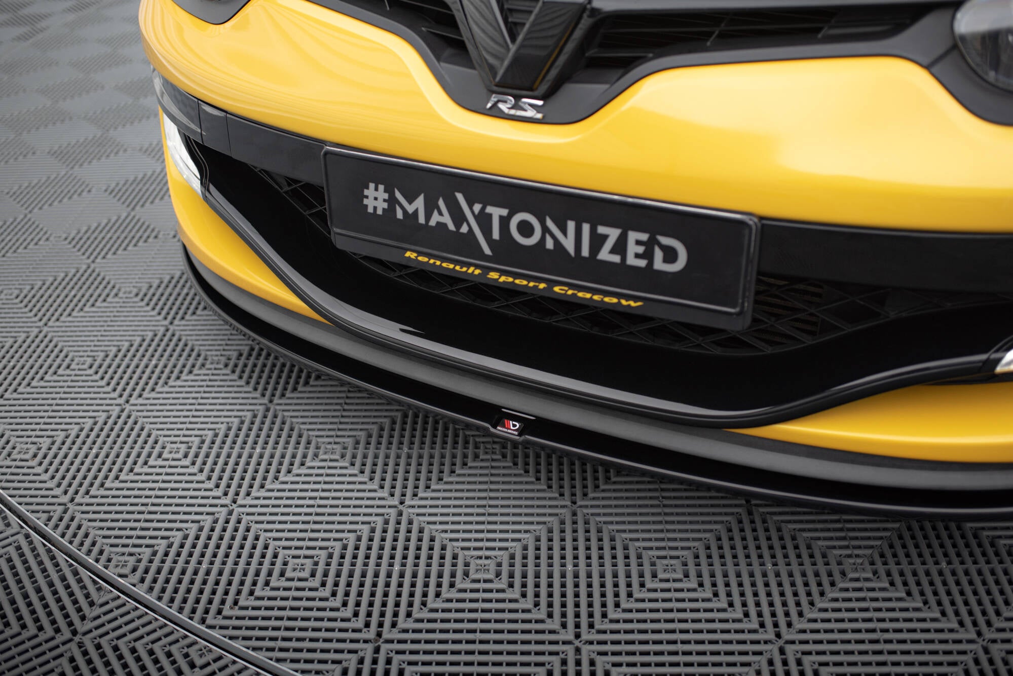 Maxton Design Street+ Spoilerlippe Front Ansatz passend für RENAULT MEGANE 3 RS v.1 schwarz Hochglanz