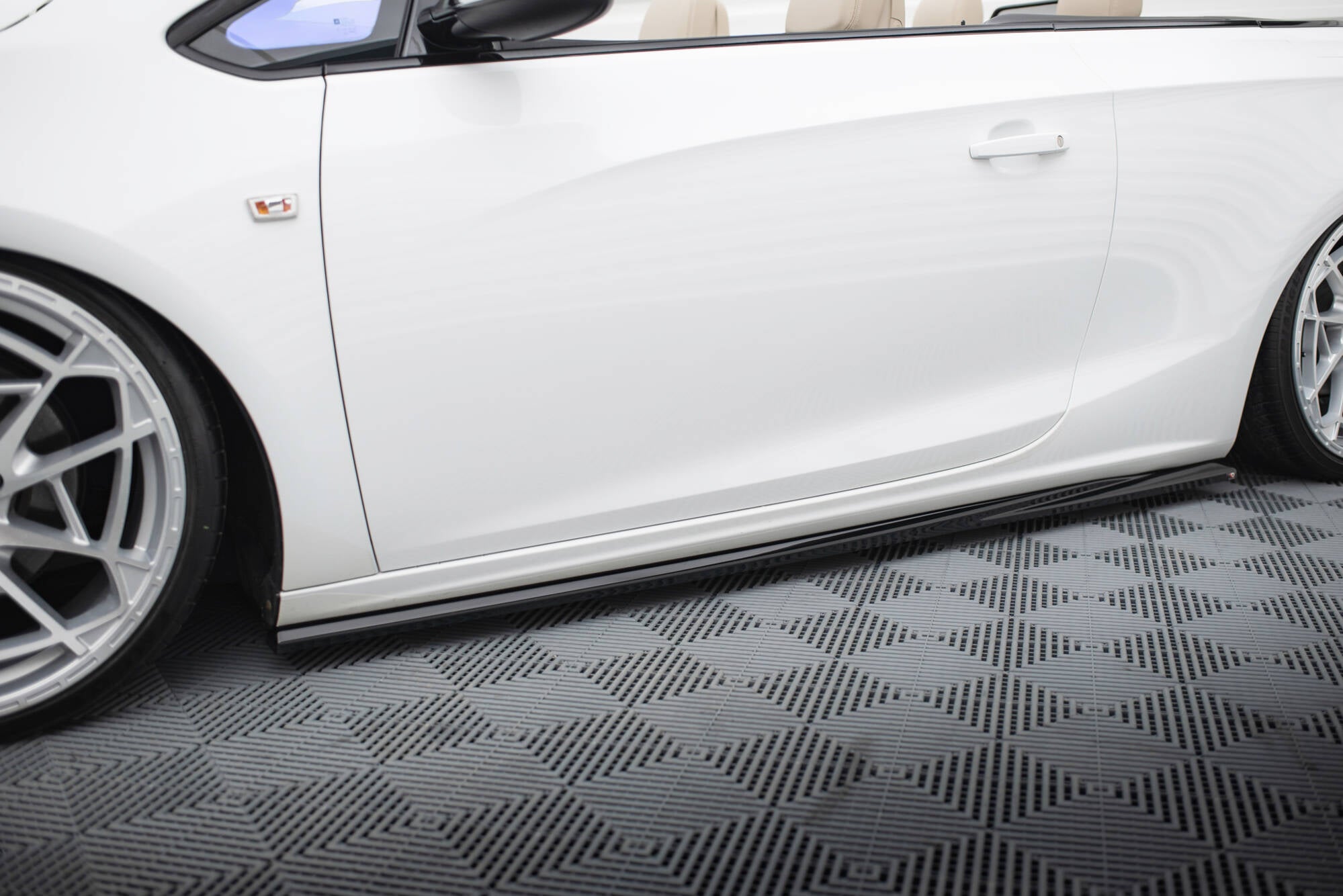 Maxton Design Street+ Seitenschweller Leisten passend für Opel Cascada schwarz Hochglanz