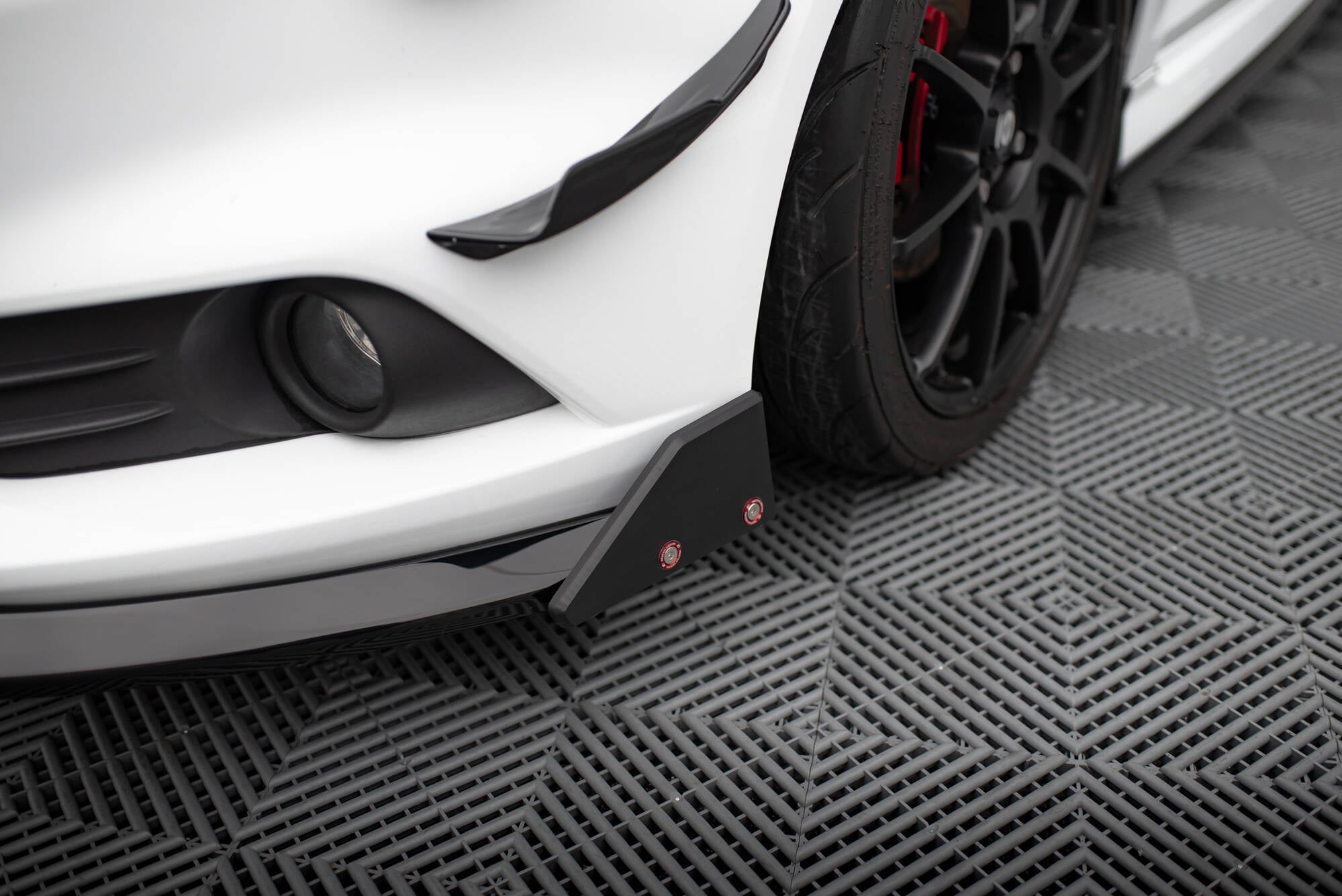 Maxton Design Street+ Spoilerlippe Front Ansatz V.6 + Flaps passend für Ford Fiesta ST Mk7 Facelift