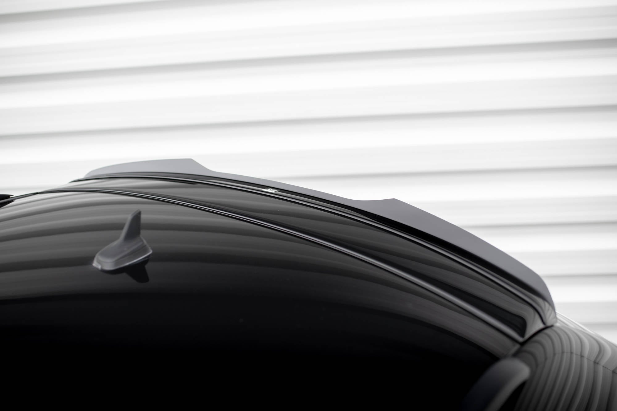 Maxton Design Spoiler CAP passend für Audi RS6 Avant C6 schwarz Hochglanz