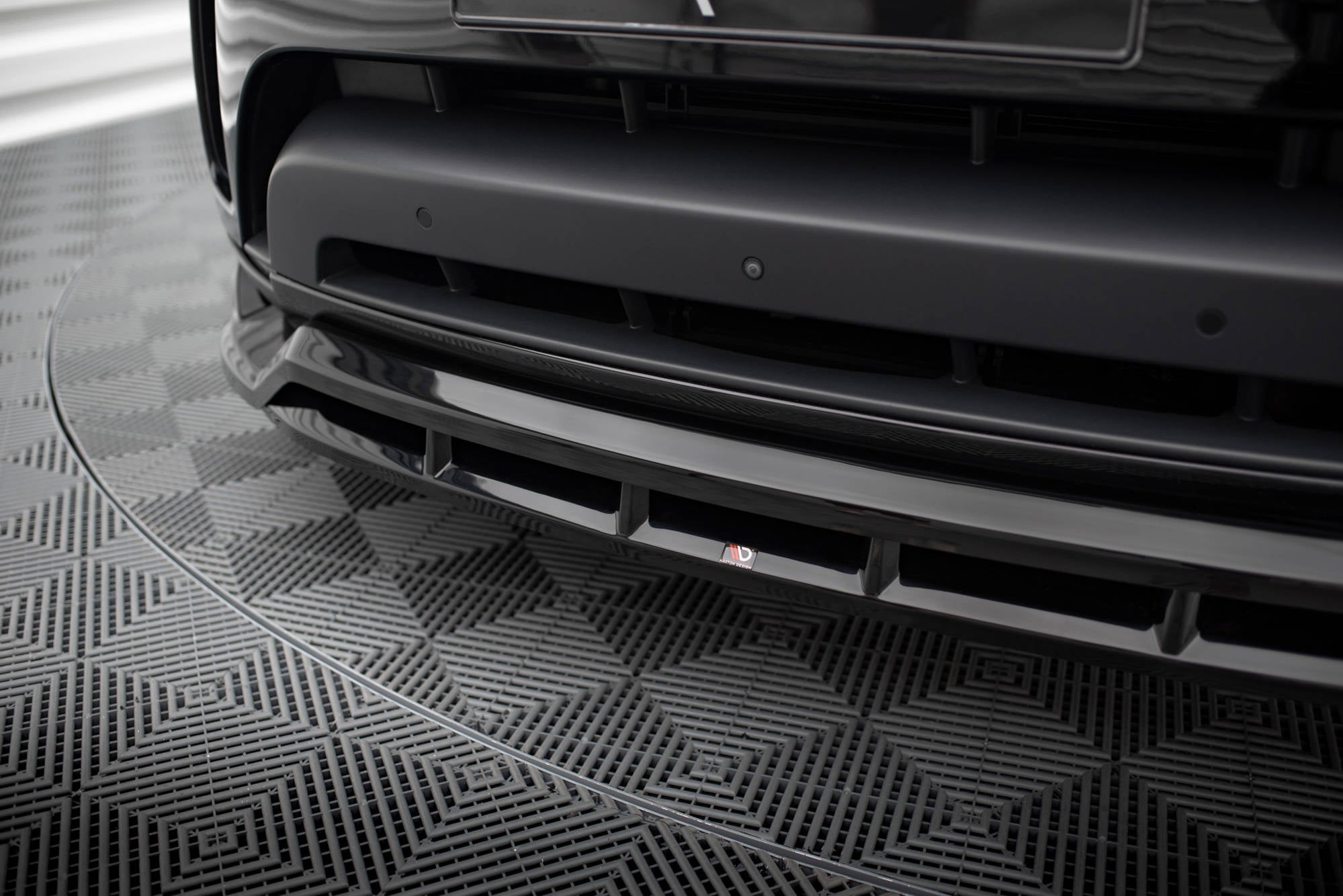 Maxton Design Street+ Spoilerlippe Front Ansatz passend für Land Rover Discovery HSE Mk5 schwarz Hochglanz
