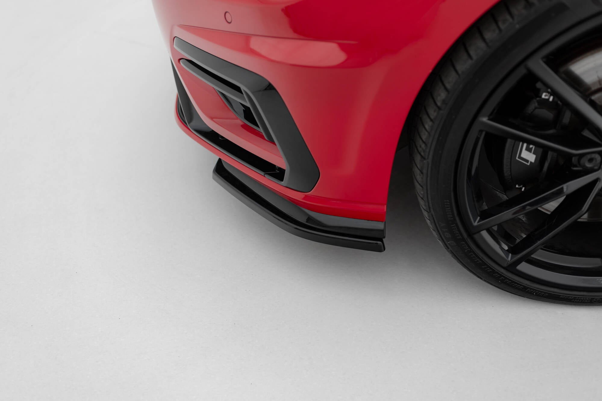 Maxton Design Street+ Spoilerlippe Front Ansatz passend für VW Golf R / R-Line Mk7 Facelift schwarz Hochglanz