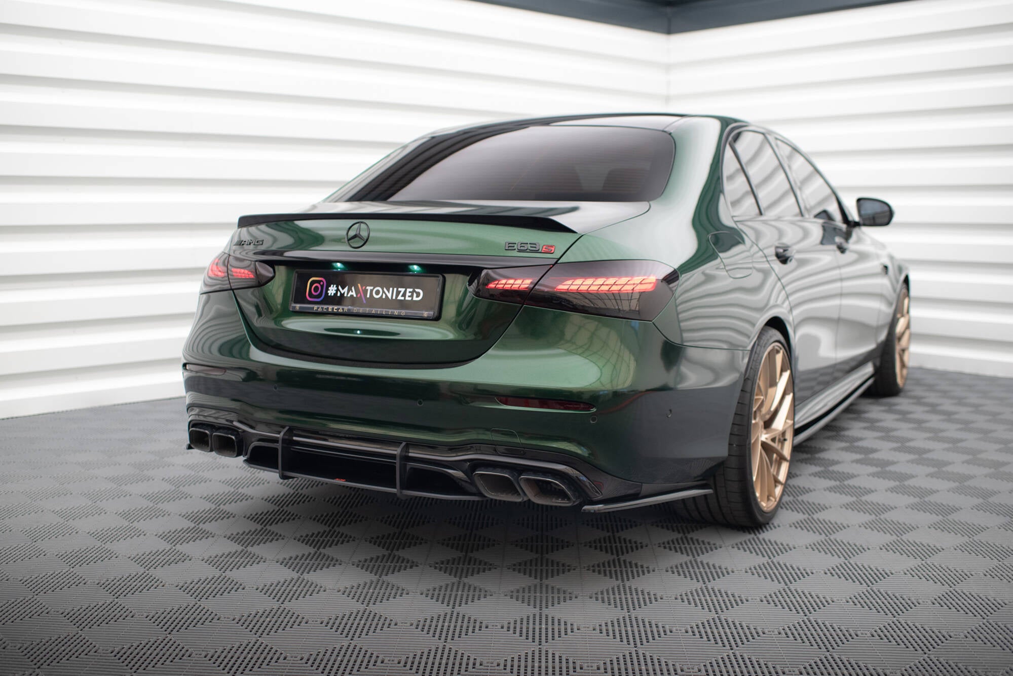 Maxton Design Street Pro Heckschürze passend für Mercedes-AMG E63 W213 Facelift