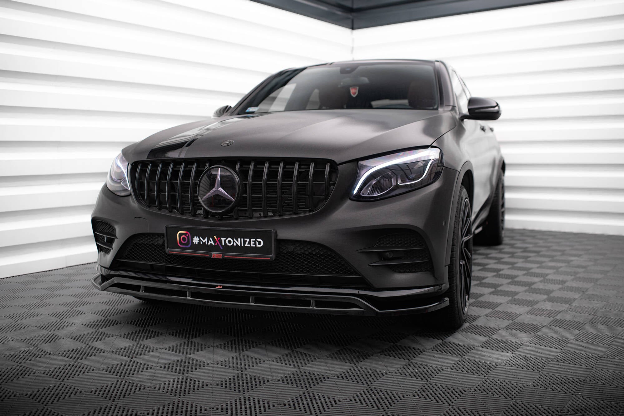 Maxton Design Street+ Spoilerlippe Front Ansatz passend für Mercedes-Benz GLC Coupe AMG-Line /43 AMG C253 schwarz Hochglanz