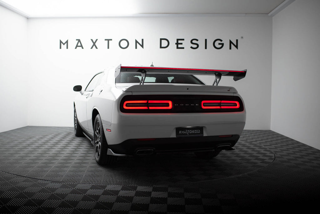 Maxton Design Carbon Spoiler + LED Dodge Challenger Mk3 für Dodge Challenger MK3 Facelift