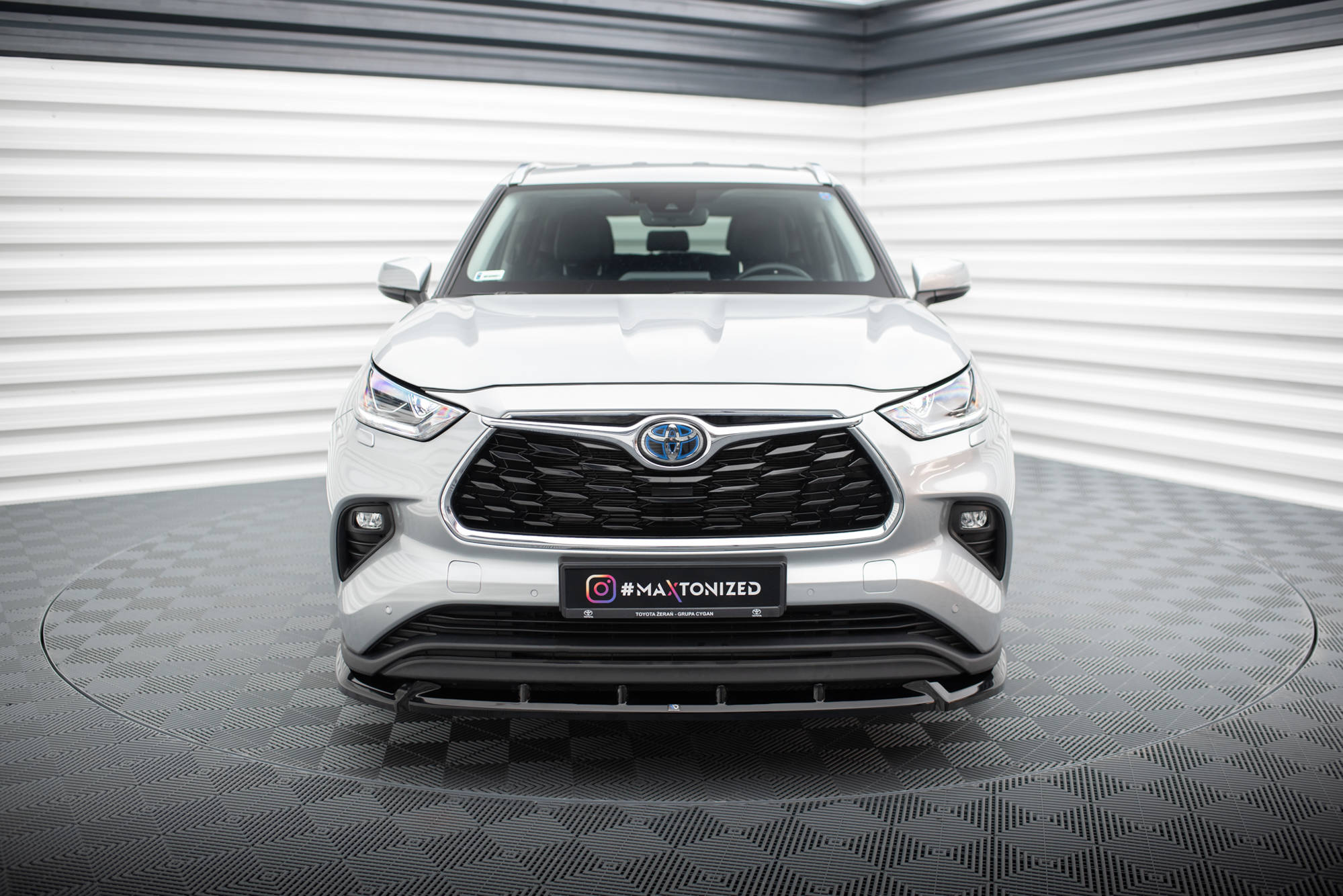 Maxton Design Street+ Spoilerlippe Front Ansatz V.1 passend für Toyota Highlander Mk4 schwarz Hochglanz