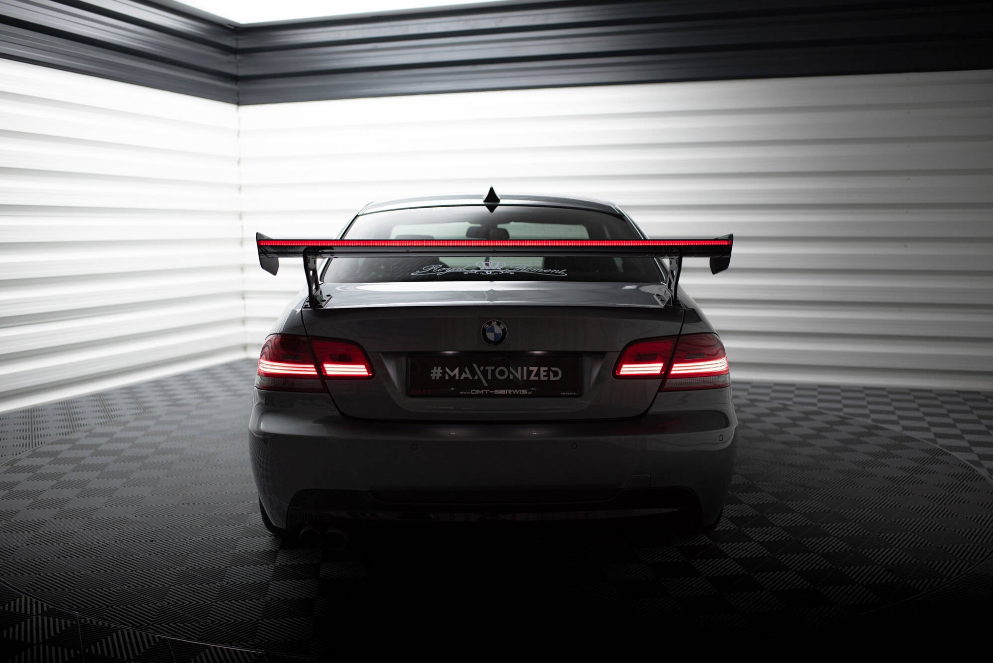 Maxton Design Carbon Spoiler With External Brackets Uprights + LED BMW 3er / M3 Coupe E92 für BMW 3er E92