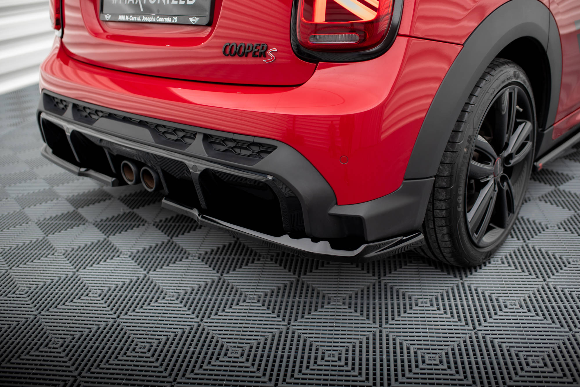 Maxton Design Heck Ansatz Flaps Diffusor passend für Mini Cooper S John Cooper Works F55 Facelift schwarz Hochglanz