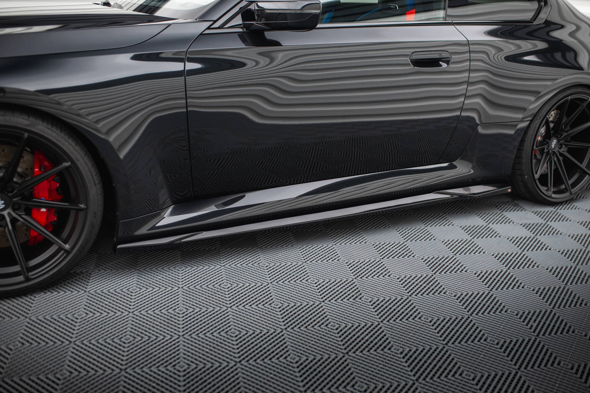 Maxton Design Street+ Seitenschweller Leisten V.2 passend für BMW M2 G87 schwarz Hochglanz