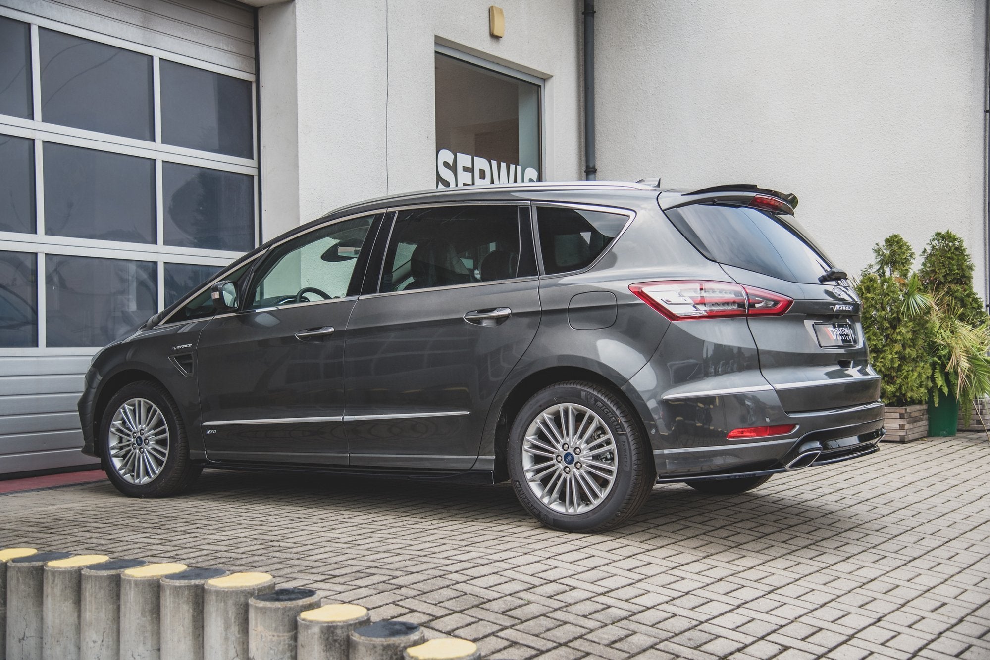 Maxton Design Spoiler CAP passend für Ford S-Max Mk2 Facelift schwarz Hochglanz