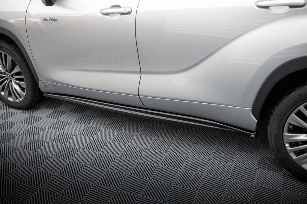 Maxton Design Street+ Seitenschweller Leisten passend für Toyota Highlander Mk4 schwarz Hochglanz