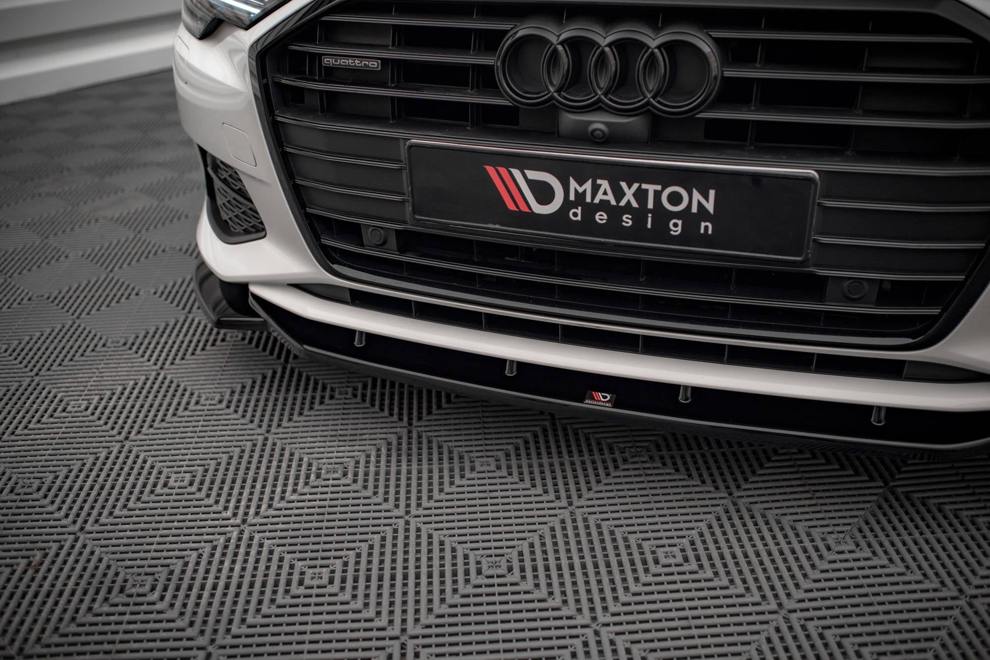 Maxton Design Street+ Spoilerlippe Front Ansatz V.1 passend für Audi A6 C8 schwarz Hochglanz