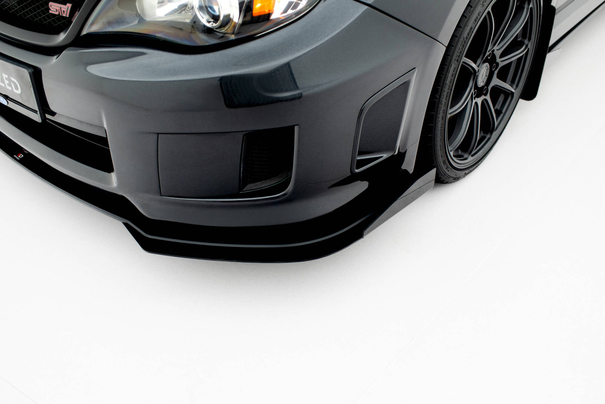 Maxton Design Street Pro Street+ Spoilerlippe Front Ansatz + Flaps passend für Subaru Impreza WRX STI Mk3 Facelift schwarz Hochglanz