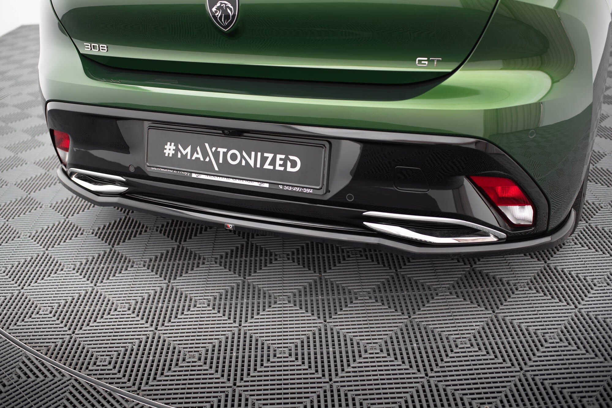 Maxton Design Street+ Mittlerer Diffusor RACE passend für Peugeot 308 GT Hatchback Mk3 schwarz Hochglanz