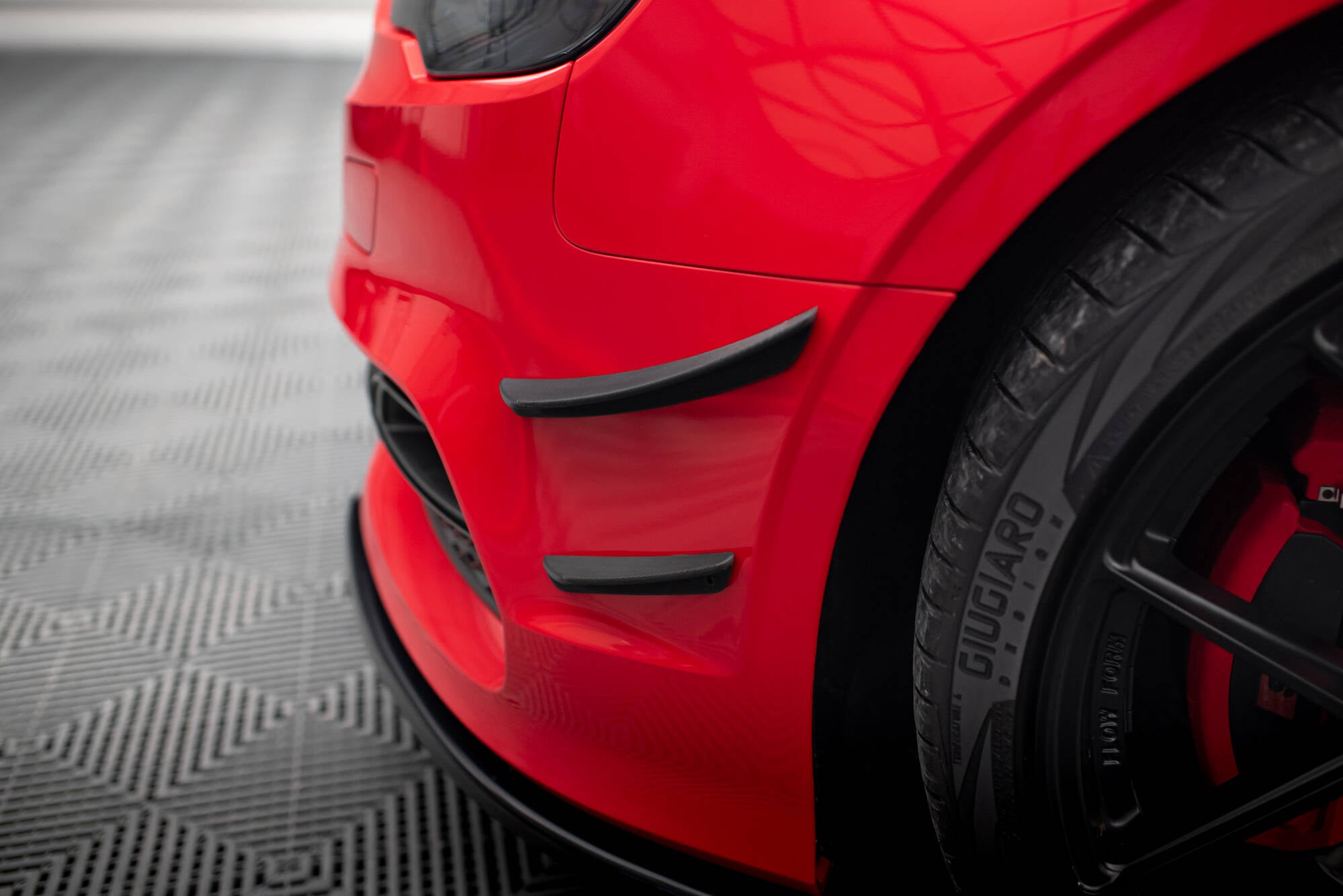 Maxton Design Stoßstangen Flaps Wings vorne Canards passend für Audi S3 / A3 S-Line 8V Limousine / Cabrio