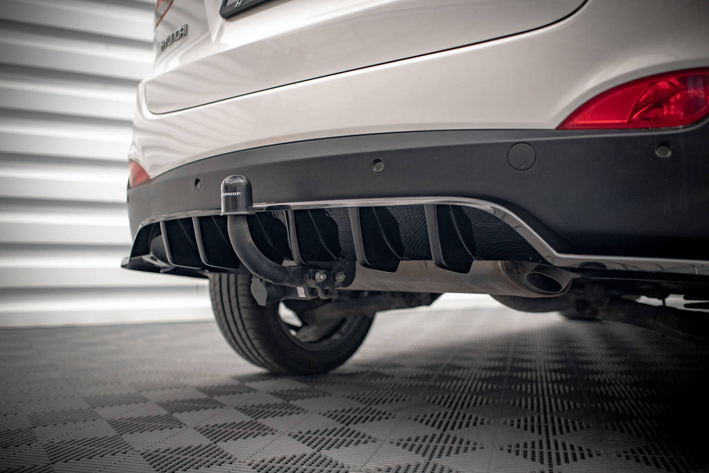 Maxton Design Street+ Mittlerer Diffusor RACE passend für Hyundai ix35 Mk1 schwarz Hochglanz
